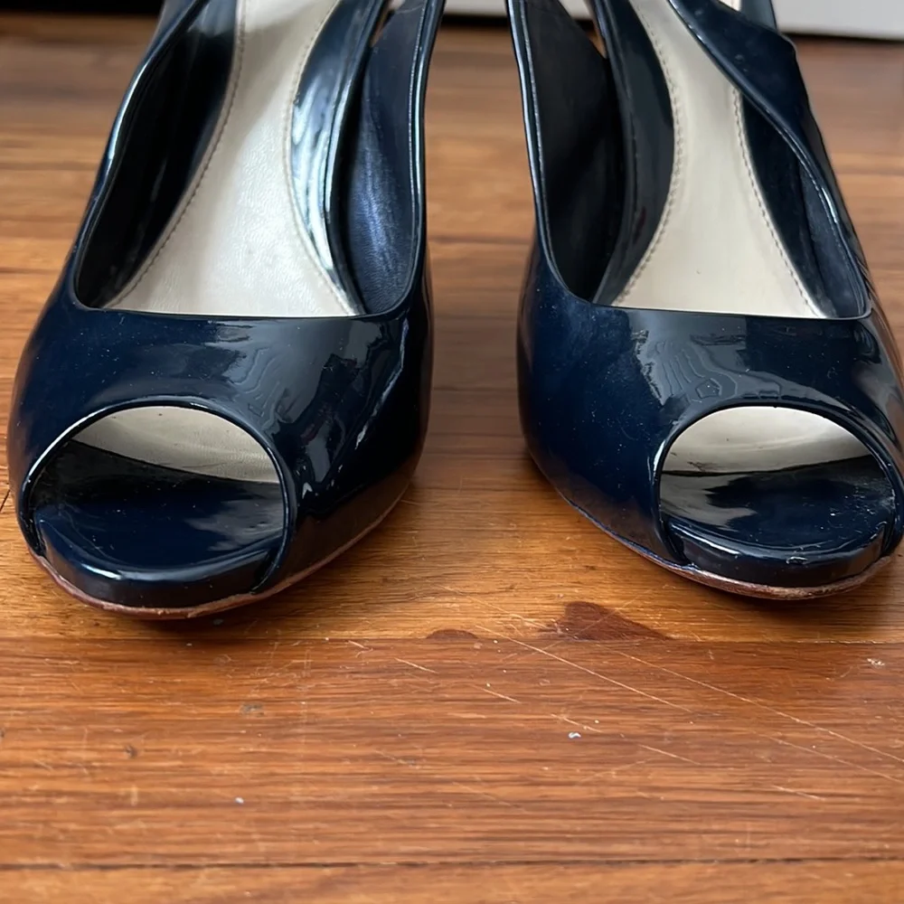 Gucci Navy Patent Leather Slingback Heels 9 - Picture 7 of 10